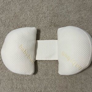 Babybub maternity pillow. Never used!
